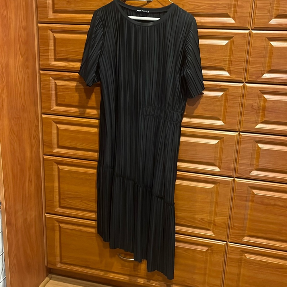 Black accordion Zara dress